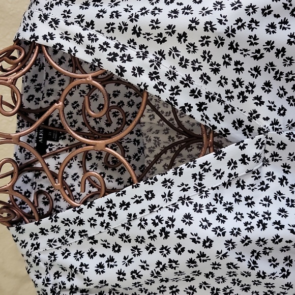 Alfani White with Black Print Short Sleeve Blouse Women's Size 2X - Picture 2 of 16